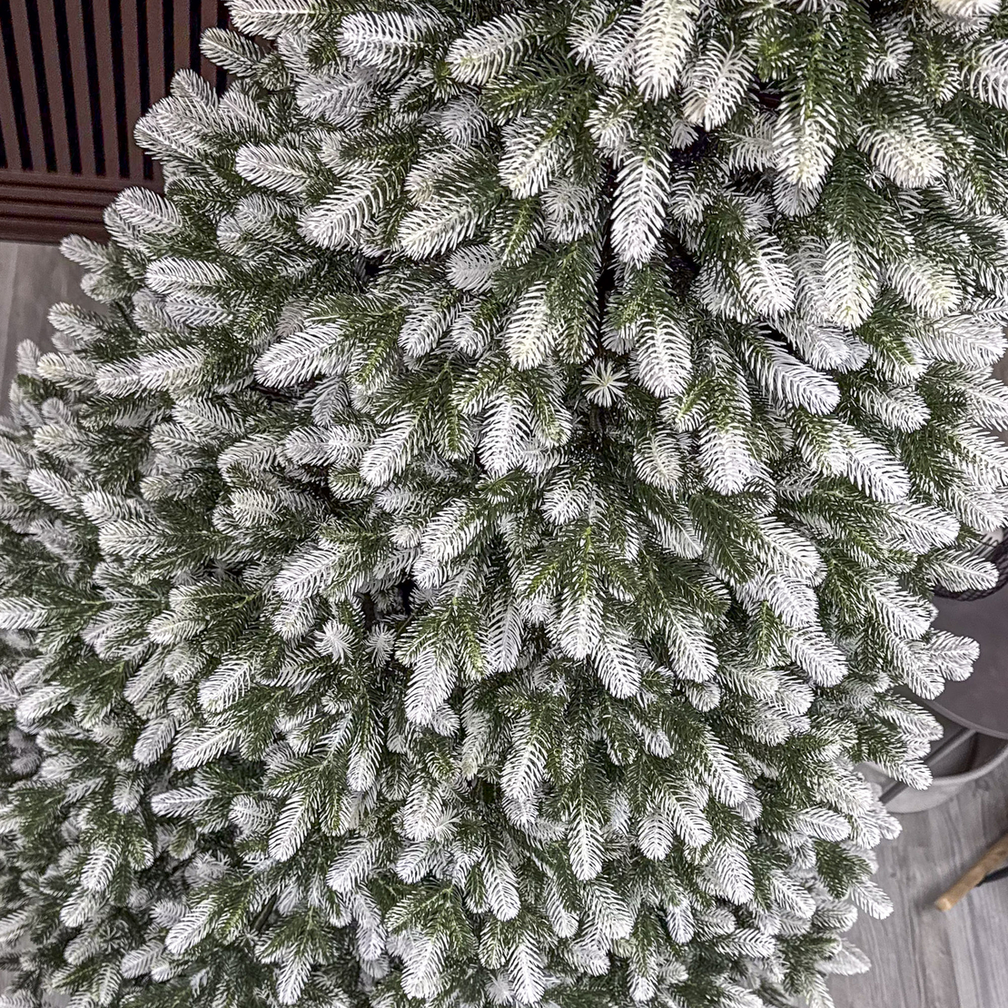 Brad artificial Christmas Deluxe by Sersimo, Polar Winter Select, integral 3D, 250 cm