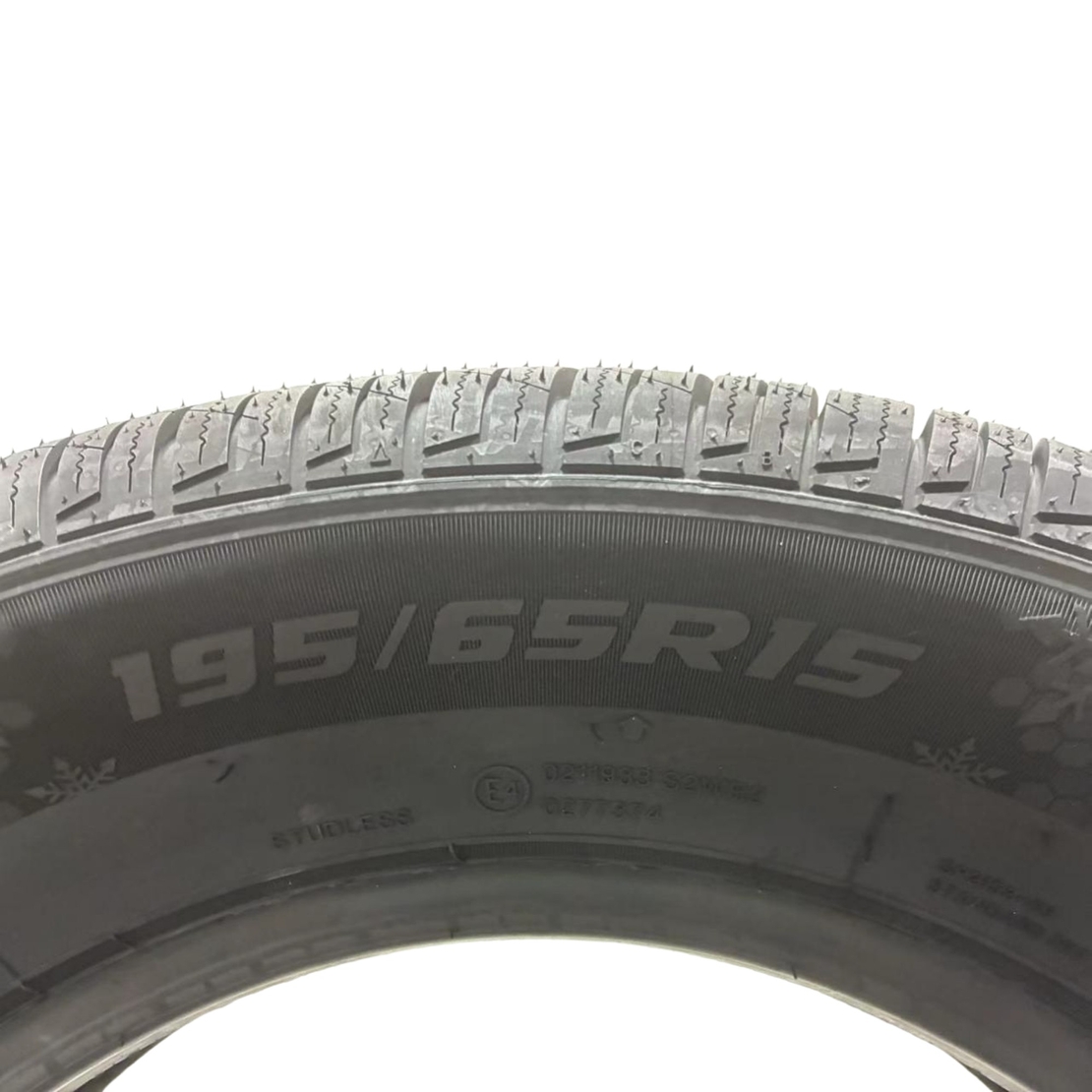 Anvelopa Iarna LANVIGATOR WINTERGRIP HP 195/65R15 95T XL, Aderenta Sporita pe Zapada si Umed, Confort si Durabilitate