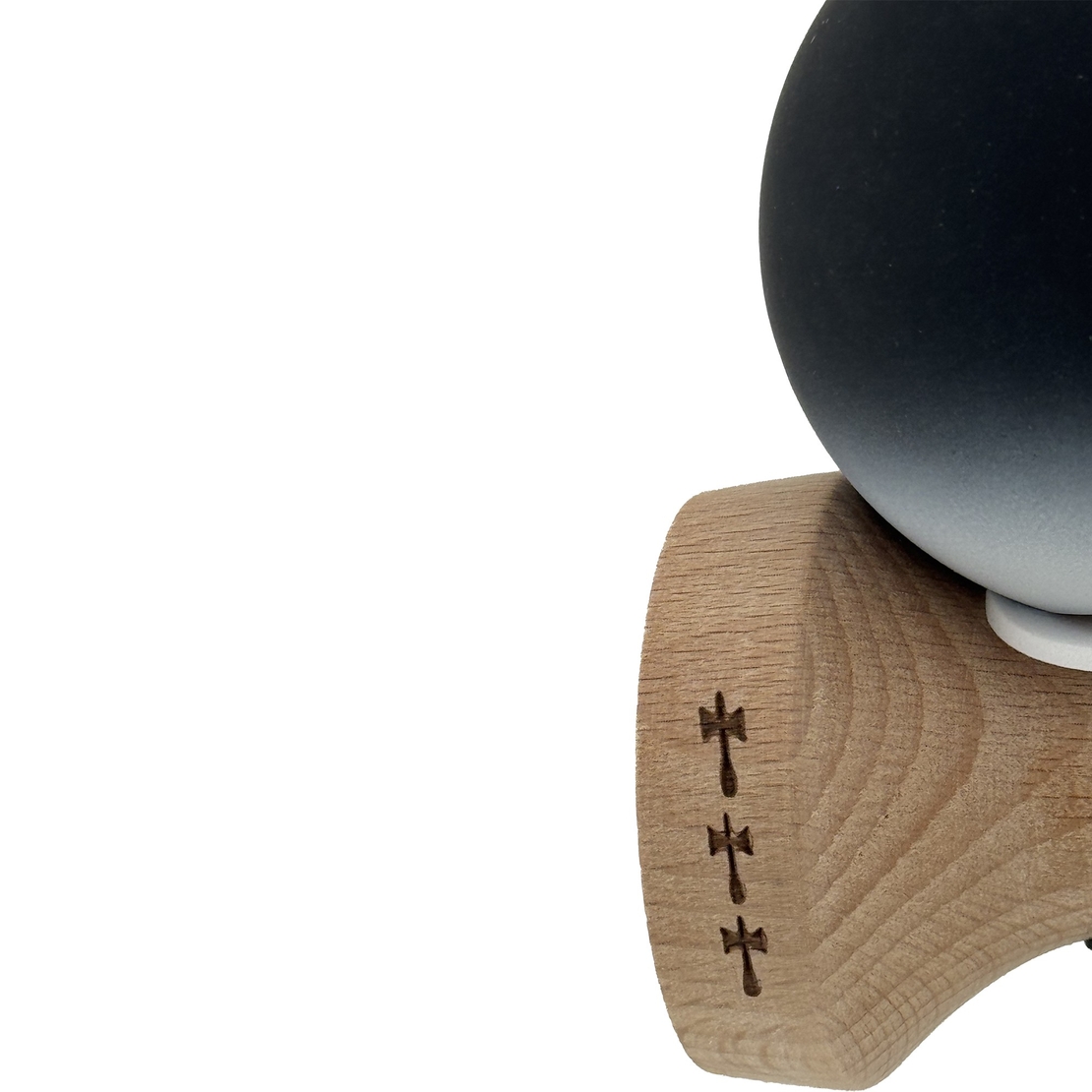 Kendama X Originala, Profesionala, Flippy, Cupe Mari KING SIZE V3, Rubber Grip, Gaura in Baza, Rulment Metalic, din lemn 18 cm, Ata 62/65 cm, Gradient Negru/Alb