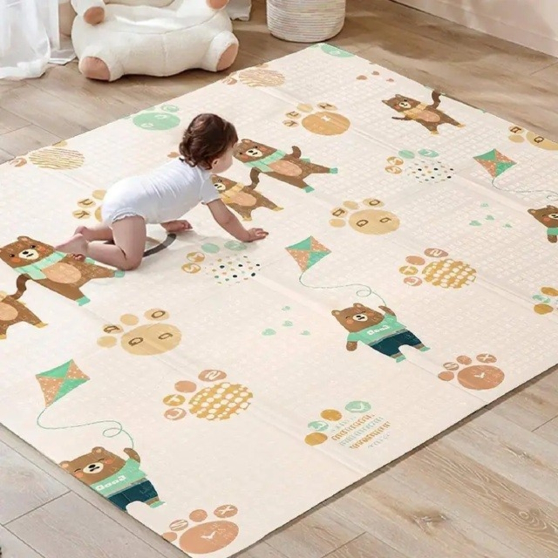 Covoras pentru Copii, Flippy, cu 2 Fete, Model Zmeu/Ursi, din XPE+PE, Impermeabil, Antiderapant, Protectie Termica, +3 Luni, Pliabil, 180 x 200 x 1.5 cm, Multicolor