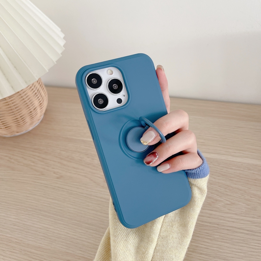 Husa protectie Vafy compatibila cu Apple iPhone 13 Pro Liquid Silicone Ring cu suport rotativ Albastru