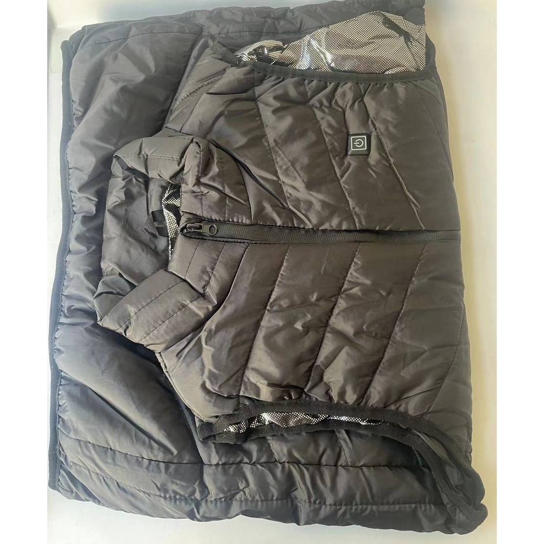 Vesta Inteligenta Incalzita, Vafy, Unisex, 2 Zone de Incalzire, Umplutura Bumbac, 3 Trepte de Temperatura, Incarcare USB, Negru, 65 - 75 kg, Marime XXL