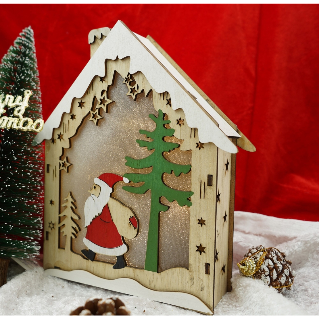 Decoratiune luminoasa, model de Casa cu Mos Craciun, maro, lungime: 18 cm, latime: 21 cm, inaltime: 5 cm, lemn, interior/exterior