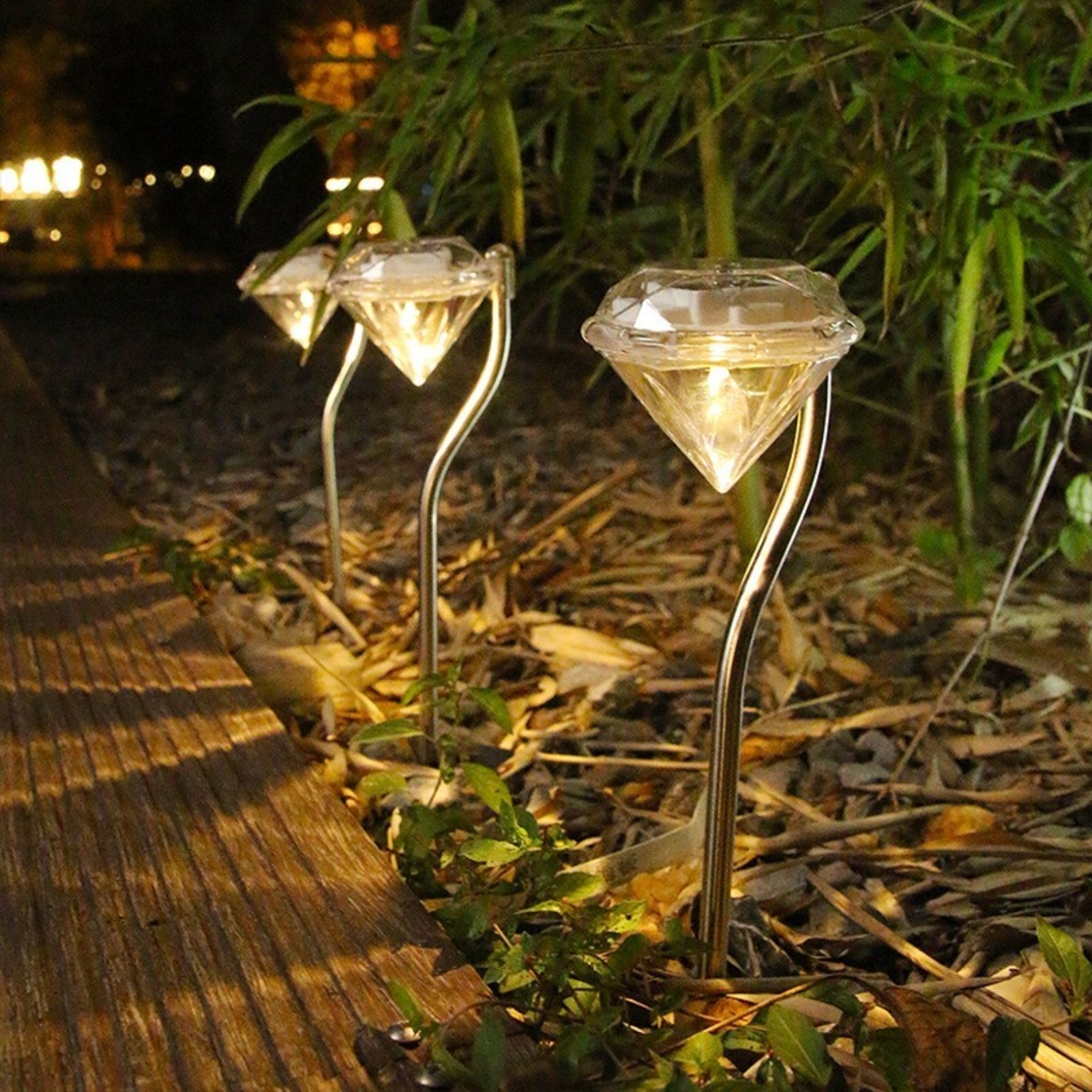Lampa solara LED pentru Gradina, Flippy, Set 4 Bucati, Tip Diamant, Inaltime 30 x 9 cm, 2V, ABS, 600mAh, Lumina Alb Calda, Argintiu