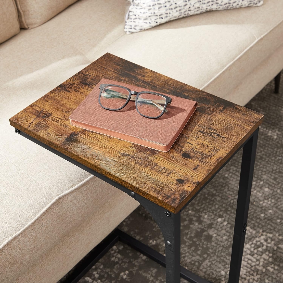 VASAGLE Masuta laterala C-shape pentru canapea sau pat, blat din PAL, cadru metalic, stil industrial, 40x30x62 cm, maro rustic