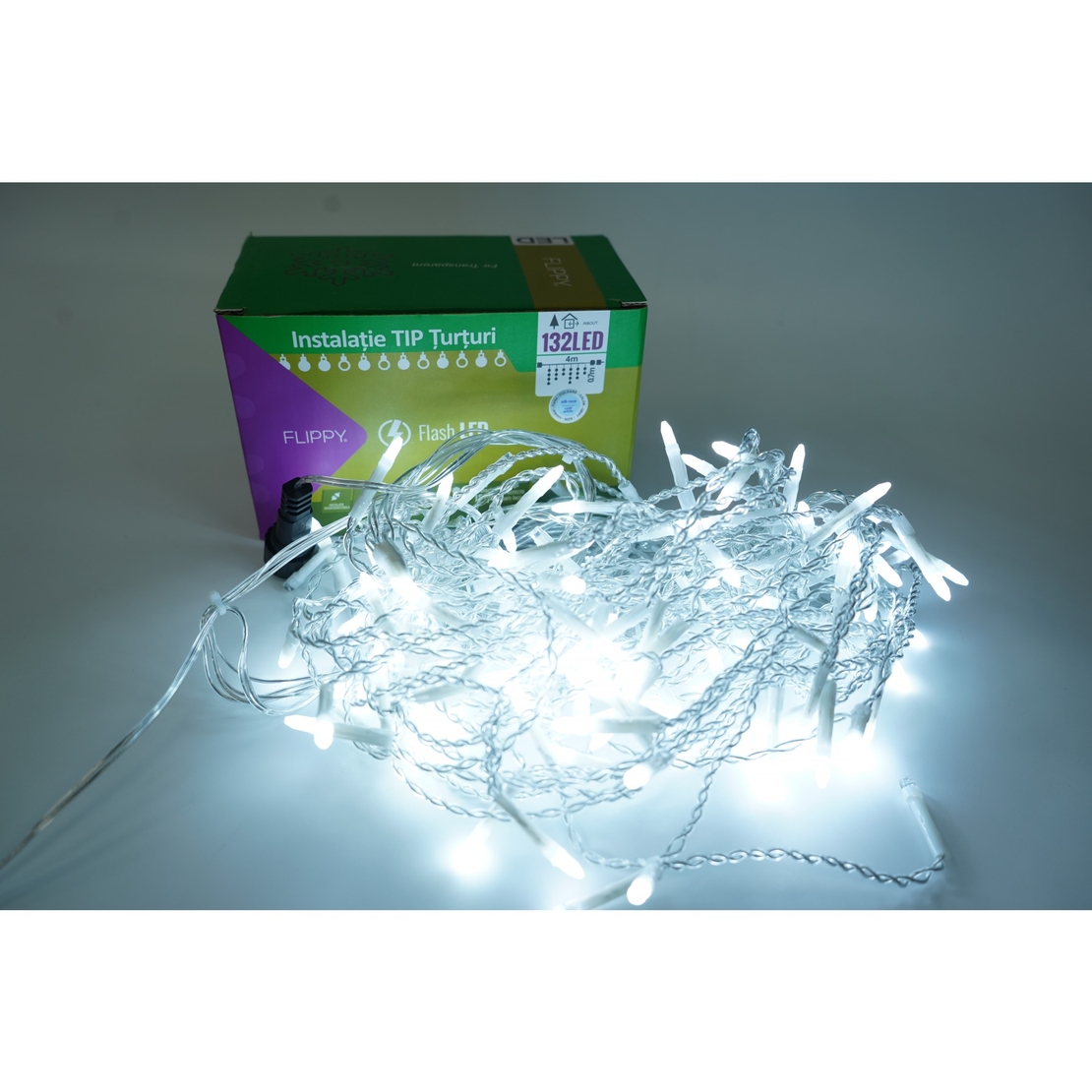 Instalatie de Craciun Flippy® Tip Turturi, Franjuri cu Flash, Sectiune 4 m, 132 LED-uri, Interconectabila, Fir Transparent, Alb Rece
