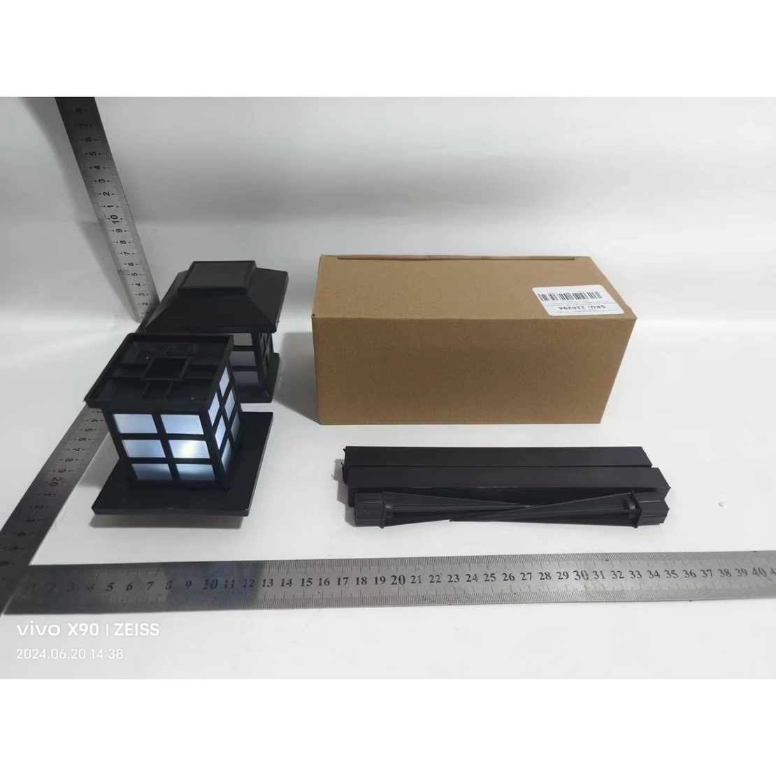 Lampa solara pentru gradina, Flippy, Set 2 Bucati, Tip Felinar la Pamant, LED Lumina Alb Rece, 38 x 8.6 x 8.6 cm, Negru