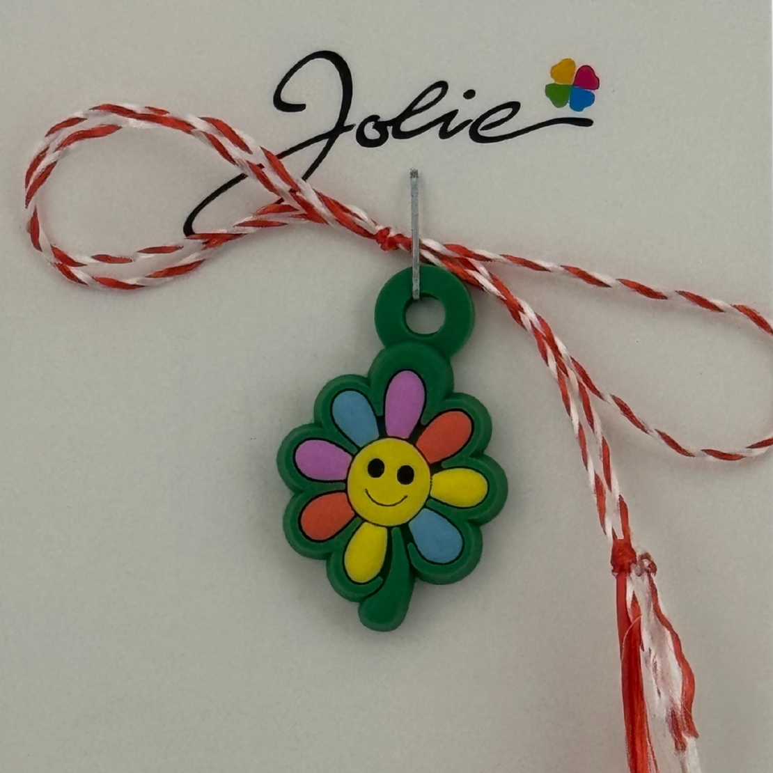 Martisor pentru Copii, Jolie, Material Cauciuc, Ambalaj Carton cu Design, Multicolor, Model Floare