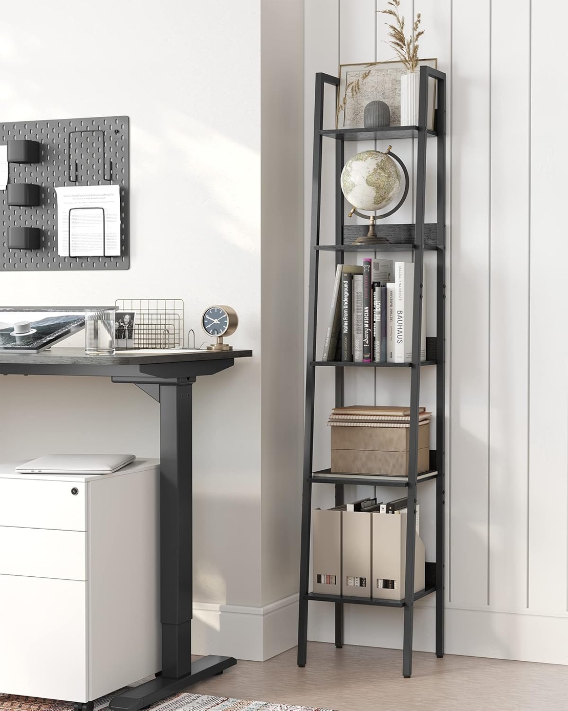 VASAGLE Biblioteca tip scara cu 5 rafturi, design industrial, cadru metalic si rafturi din PAL, 34x30x170 cm, negru