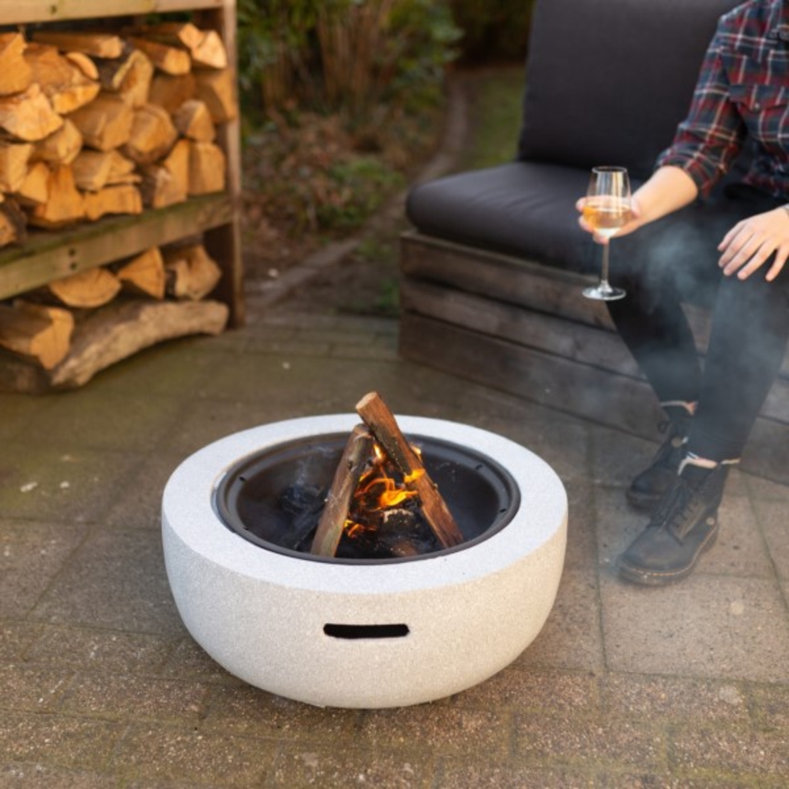 Semineu de exterior pentru terasa sau gradina din placa de magneziu, cu grill pentru gratar, 60x60x42cm