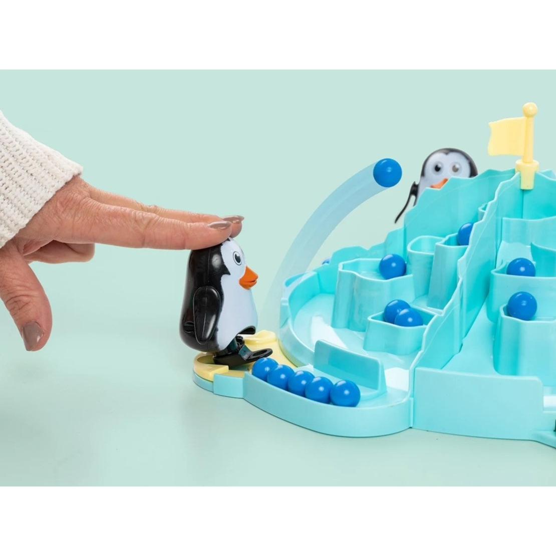 Joc Interactiv pentru Copii, Flippy, Batalia Pinguinilor, 3 ani+, Tabla de Joc, Figurine Pinguini, Mingi, Multicolor