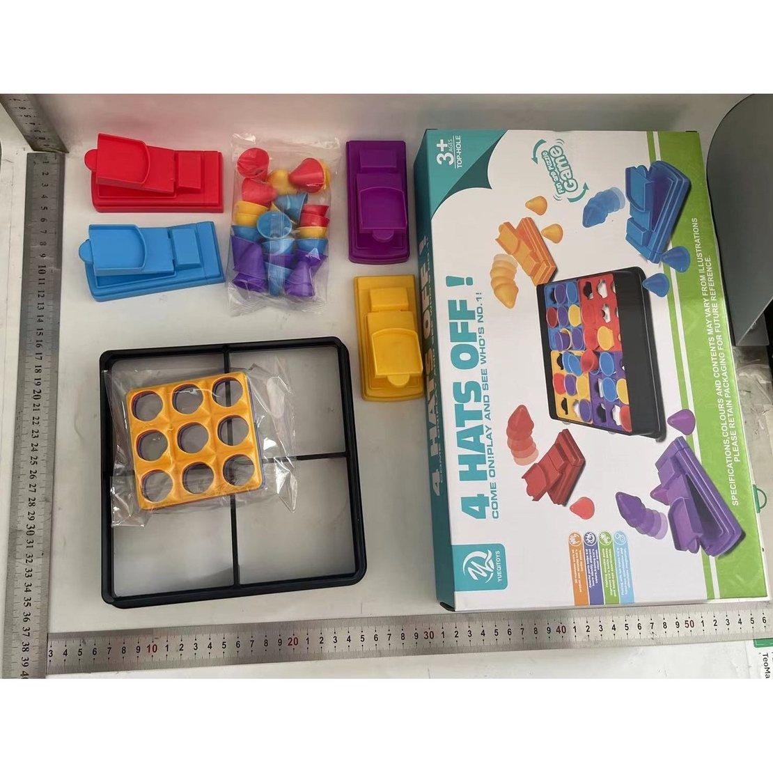 Joc Interactiv pentru Copii, Flippy, 4 Hats Off, Tabla de Joc, Figurine Palarii, +3 Ani, Multicolor