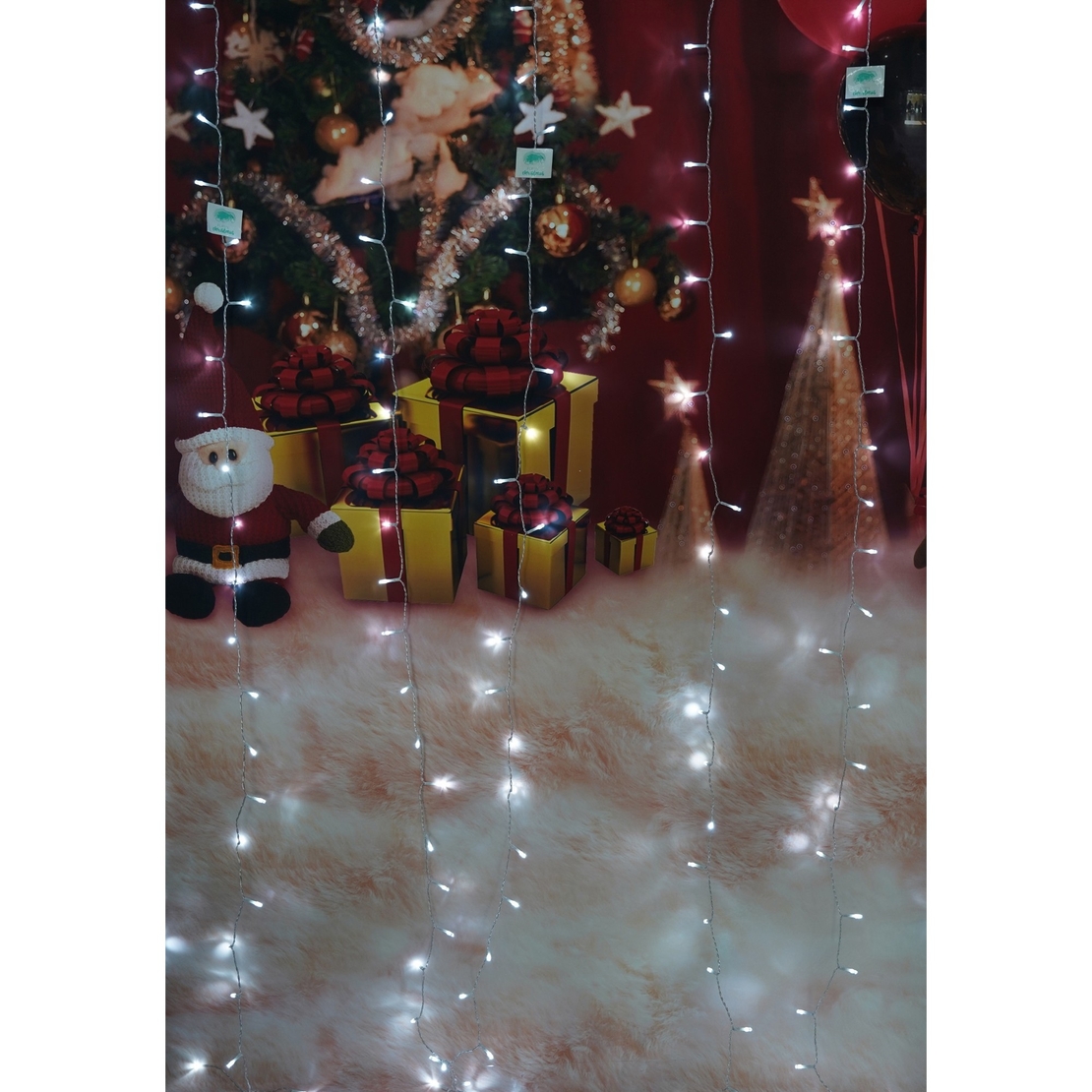Instalatie Craciun, Tip Perdea, IP44, 4 m x 2 m, 480 LED-uri, Alb rece, 8 jocuri de lumini, Transformator cu telecomanda, Interconectabila, Prelungitor 3 m inclus, Fir transparent, Interior/ Exterior, Vafy