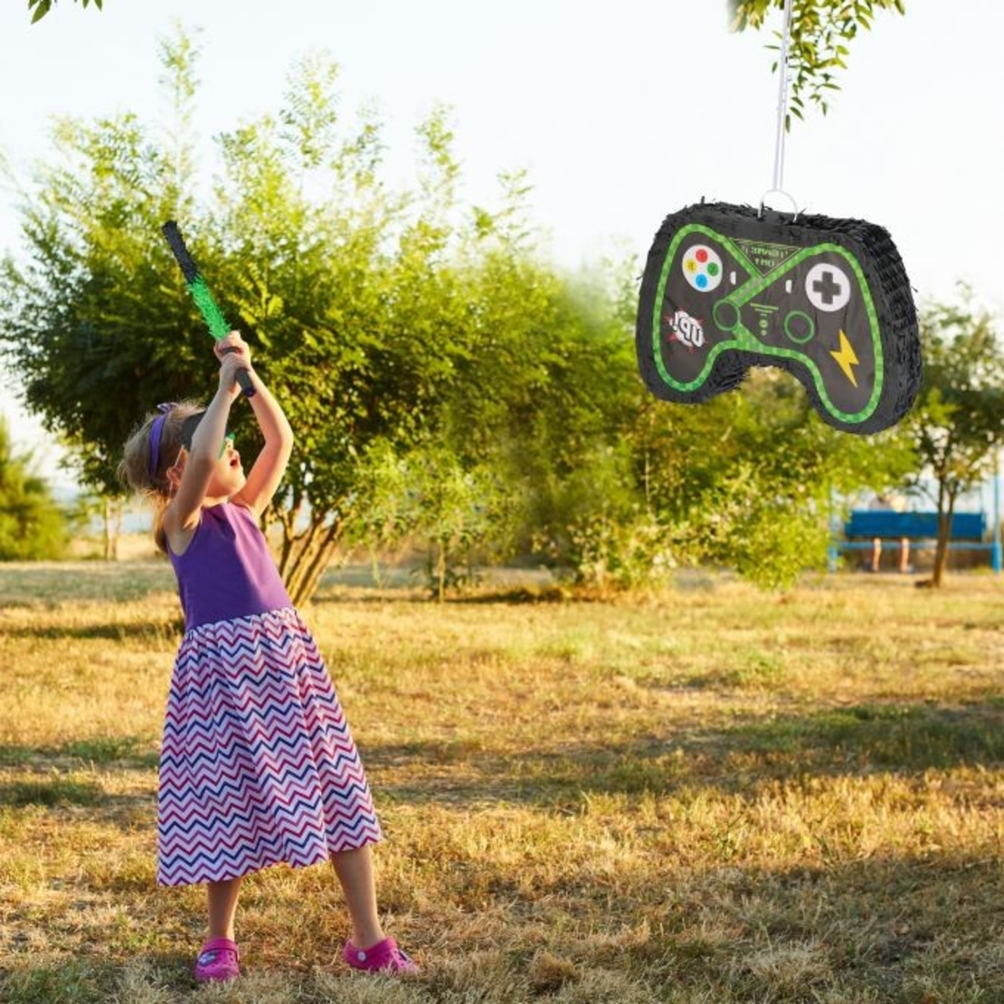 Pinata Controler Gamepad pentru Petrecere, Flippy, din Hartie si Carton, Pinata pentru Petreceri, 42 x 28 x 8 cm, Negru