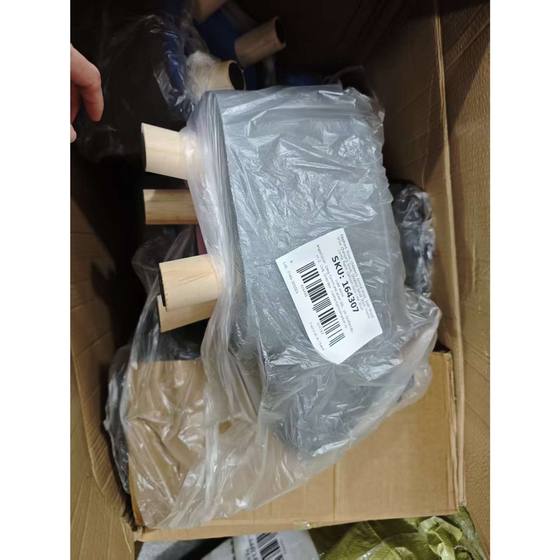 Taburet pentru Copii, Vafy, Scaun Tip Taburet, Model Vacuta, din Lemn Masiv, Scaun pentru Copii, 30 x 25 x 25 cm, Negru