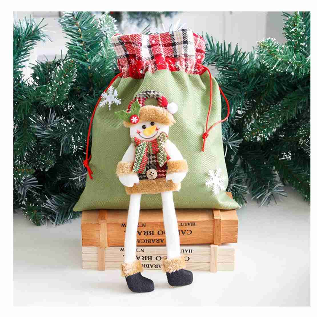 Sac cadouri Flippy, tematica Om de Zapada, Material Textil, 30x25 cm, cu Siret, Verde