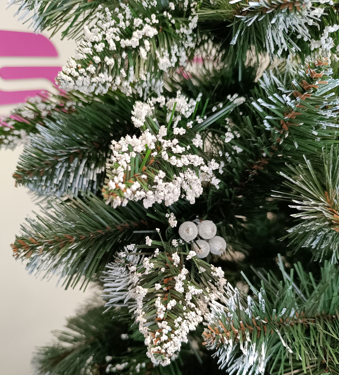 Brad artificial Christmas Deluxe by Sersimo, Crystal nins cu merisoare, 2D, 180cm