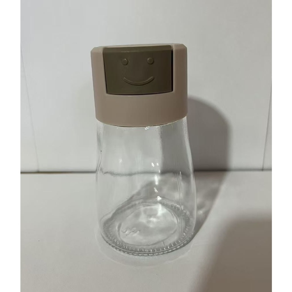 Dozator Condimente, Vafy, din Stilca, 180 ml, Rezistenta la Umidiate, 11.3 x 6.4 cm, Masura 5g, Bej