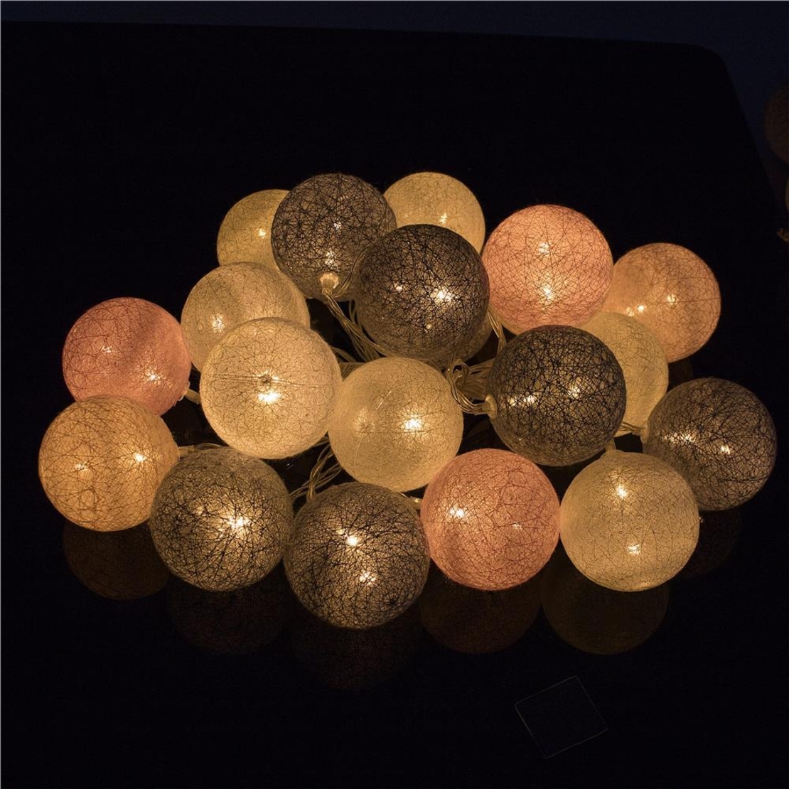 Instalatie decorativa 20 LED, lumina alba calda, 4.1 m, bile roz/alb/gri