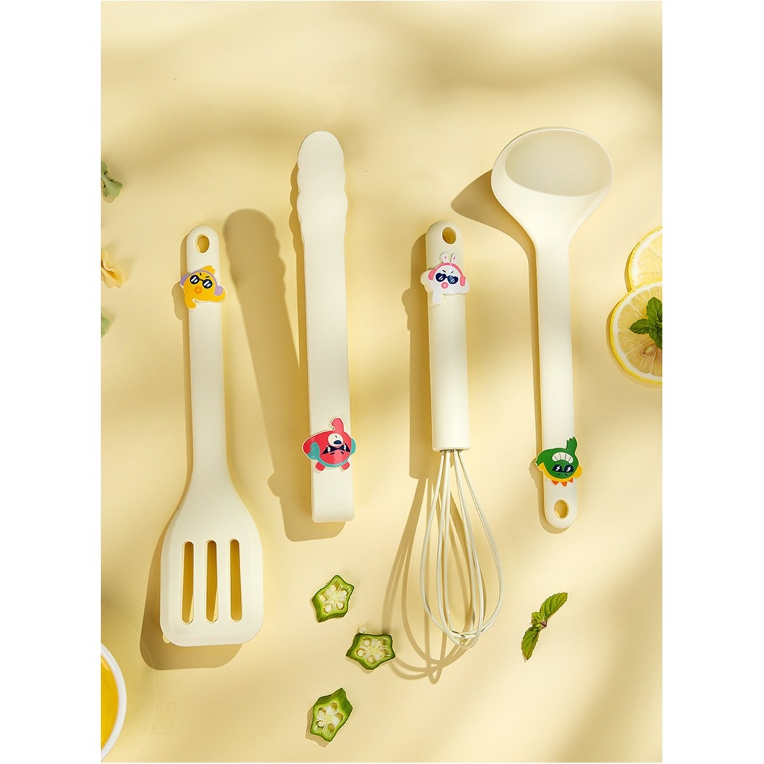 Set 4 Ustensile de Bucatarie, Flippy, pentru Copii, din Silicon, Termorezistente, Design Animat, 13 x 24 x 5 cm, Bej