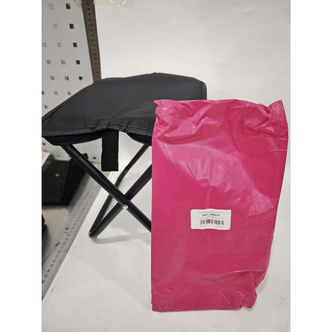 Scaun Pliabil, Vafy, pentru Adulti, Portabil, pentru Camping, Pescuit, din Panza Oxford si Cadru Metalic, 24 x 24 x 28 cm, Negru