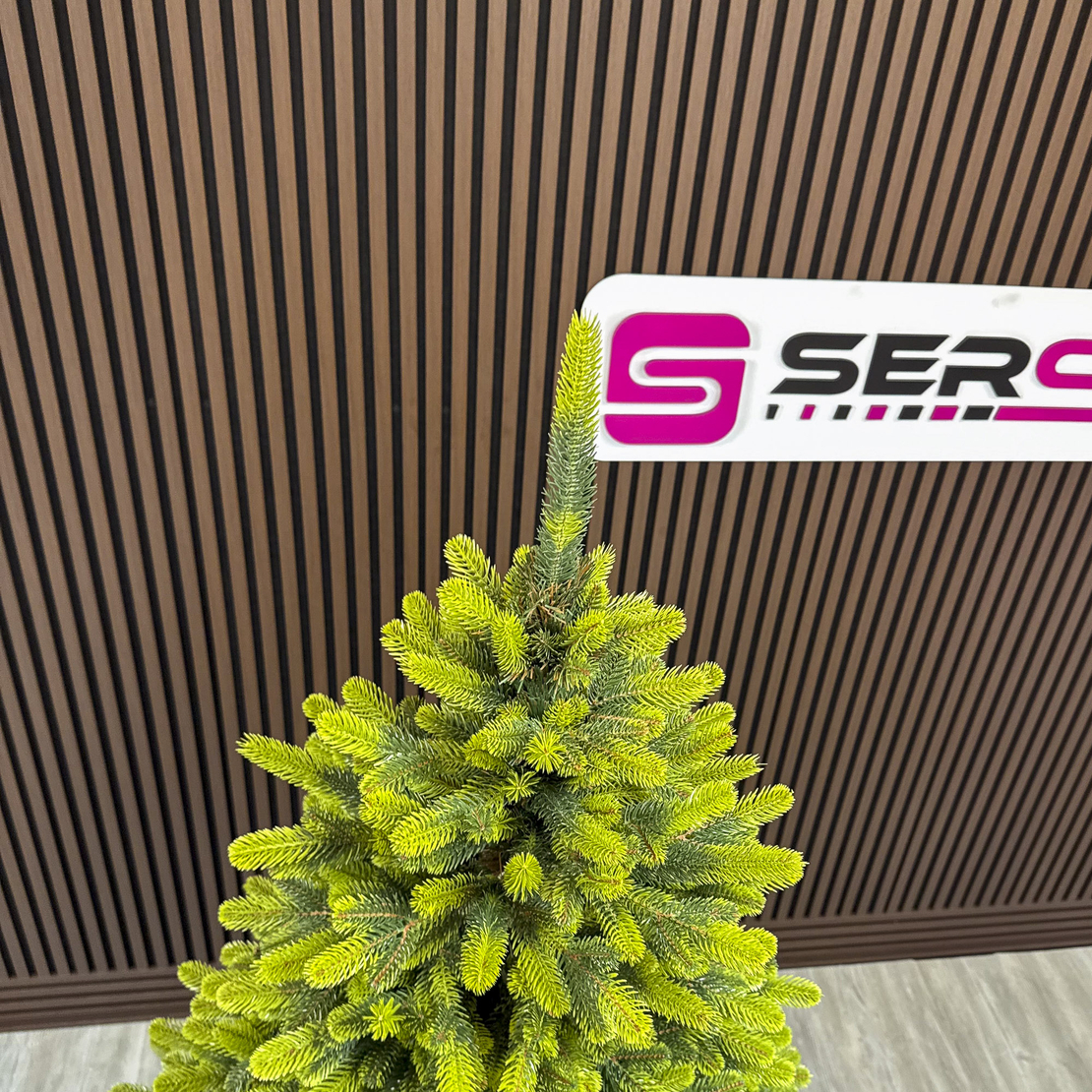 Brad artificial Christmas Deluxe by Sersimo, Polar Spring Select, integral 3D, 230 cm