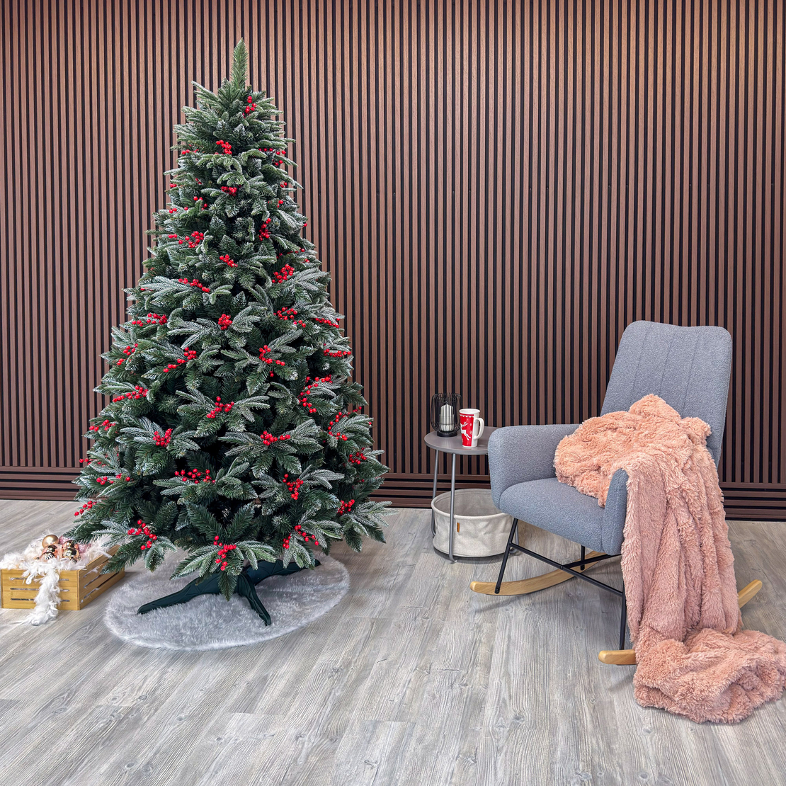 Brad artificial Sersimo, Miahelene Elite, verde nins cu merisoare, mix 2D+3D, 220 cm