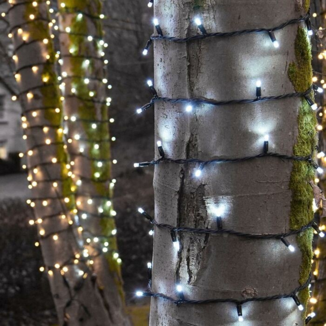 Instalatie Craciun Profesionala de Exterior IP65, 20 m, 200 Led-uri Mari ,Liniara, Alb rece, Interconectabila, Prelungitor 1.5 m inclus, Fir Negru, Vafy