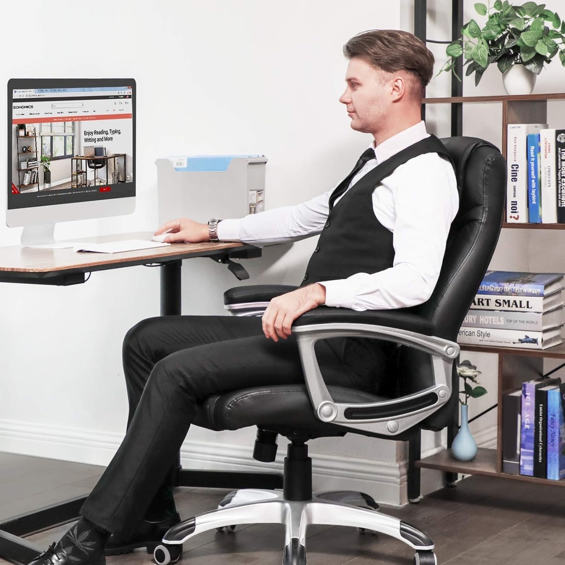 SONGMICS Scaun ergonomic de birou reglabil pe inaltime, piele ecologica, maxim 150 kg, 53x54x115 cm, negru