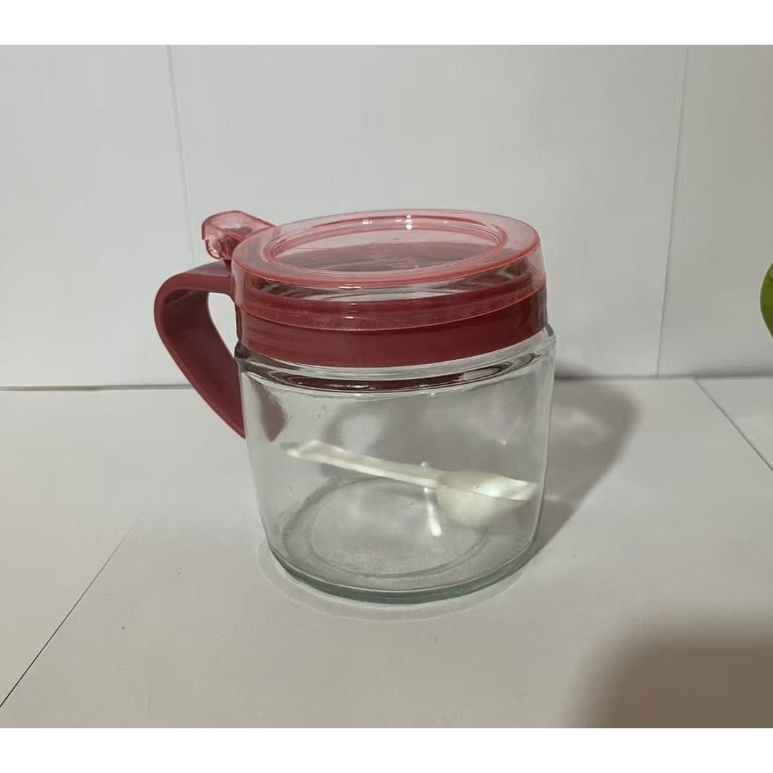 Recipient Condimente, Vafy, din Stilca, 180 ml, cu Maner si Lingurita, 8 x 9 cm, Capac Transparent, Roz