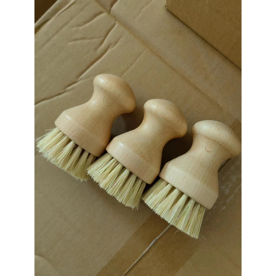 Perie de Curatat Vase si Alimente, Vafy, din Lemn de Bambus, 8 x 5 cm, Perie din Sisal, Maro