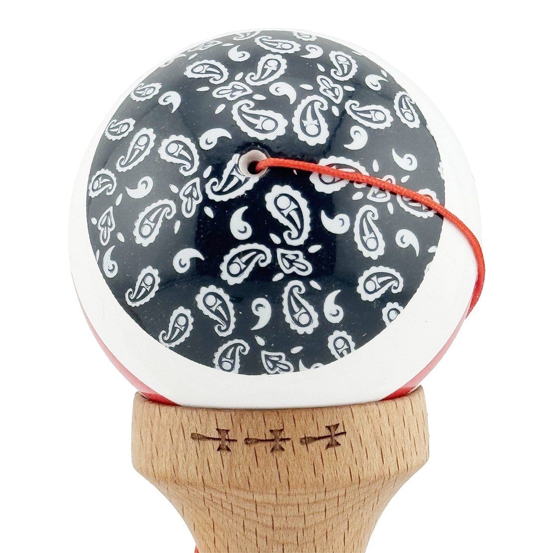 Kendama X CHICANOS Originala, Profesionala, Flippy, Big Cups V2, Super Sticky cu Cupe Mari, Rulment Metalic, din lemn 18 cm, Ata 55 cm, Negru/Alb