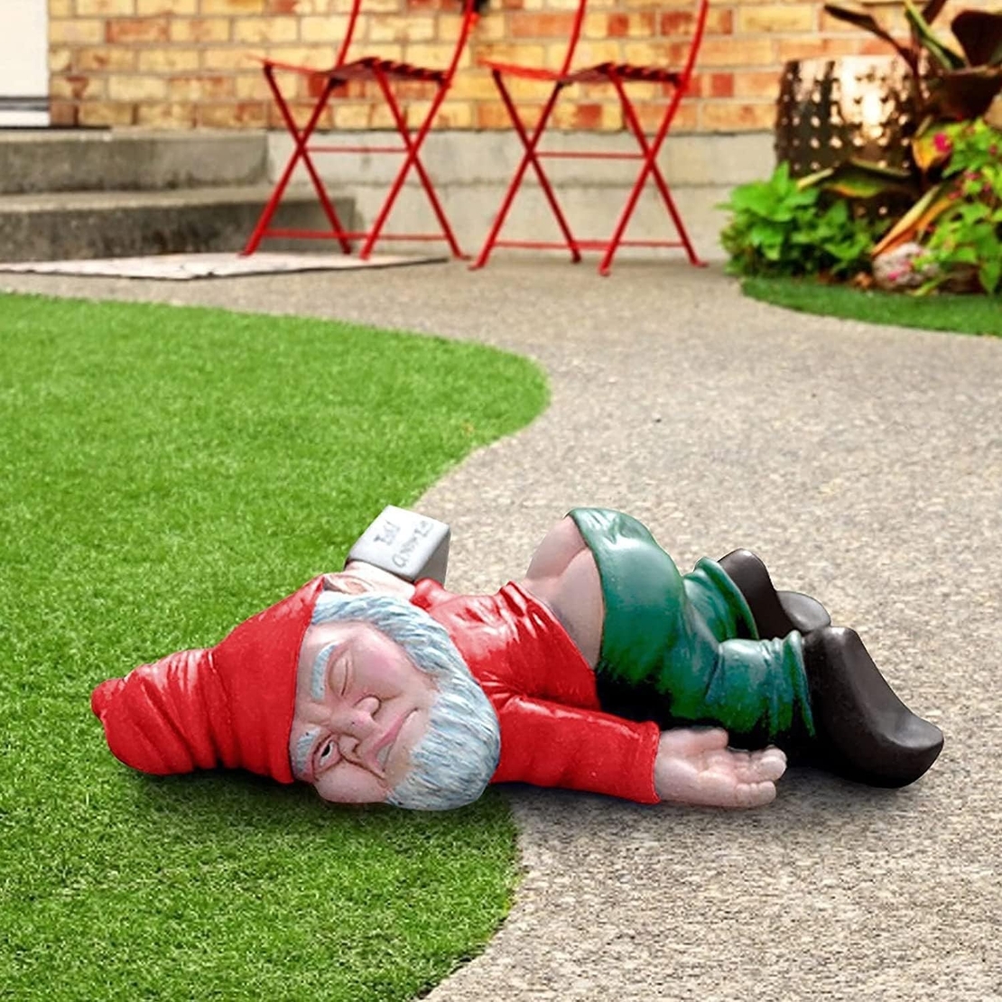 Decoratiune pentru Gradina, Flippy, Model Pitic de Gradina Beat, Statuie Amuzanta pentru Gradina, Decor pentru Gradina, Gnom Beat, 18 cm, Rosu