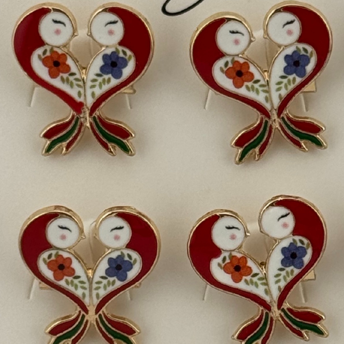 Set 12 Brose Martisor Primavara, Jolie, Model Pasari Rosii in Inima