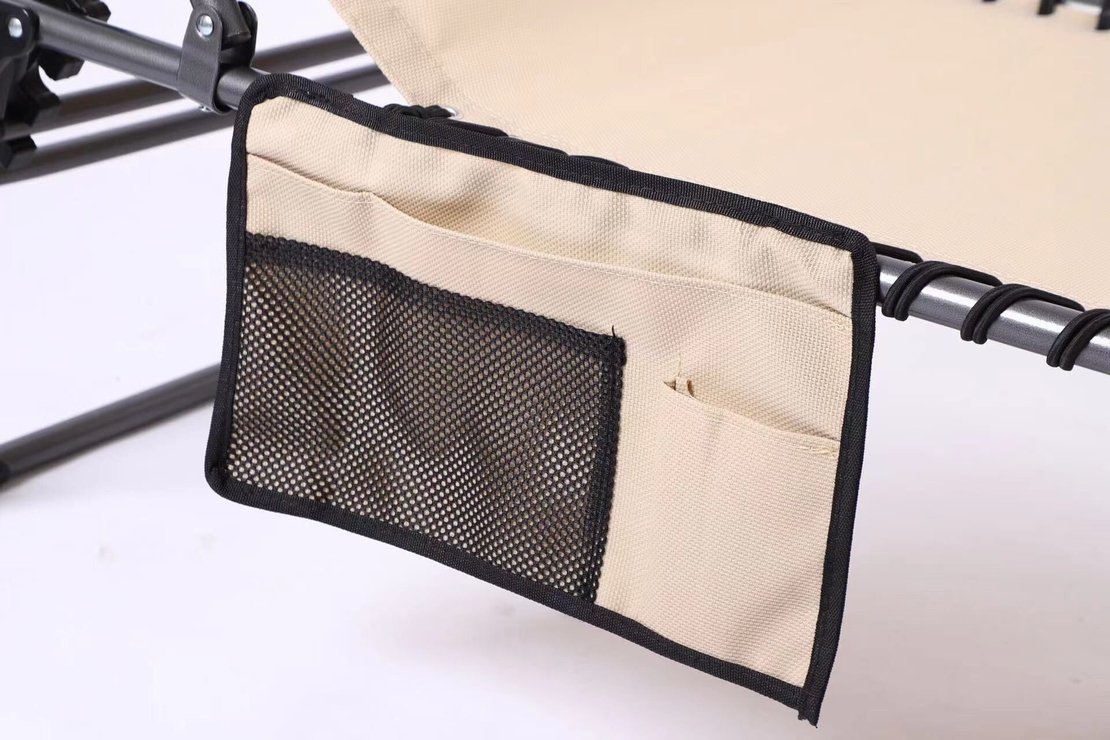 Sezlong pliabil 190x58x30 cm, cu spatar reglabil, perna si buzunar lateral, cadru metalic, crem