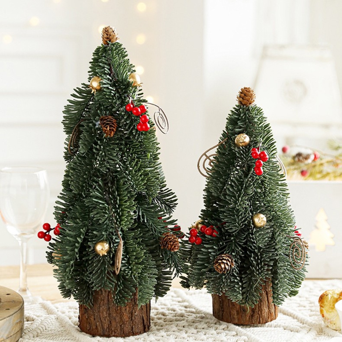 Decoratiune Craciun pentru Masa, Flippy, Ornament de Decor Model Brad de Craciun de Dimensiuni Mici, pentru Birou si Interior, din Plastic 30 x 15 x 15 cm, Verde