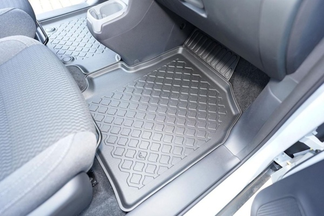 Covorase auto tip tavita Leapmotor T03 EV, fabricatie 2024 - prezent, caroserie hatchback