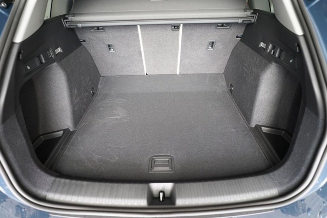 Tavita portbagaj Audi Q6 e-tron EV, fabricatie 07.2024 - prezent, caroserie suv