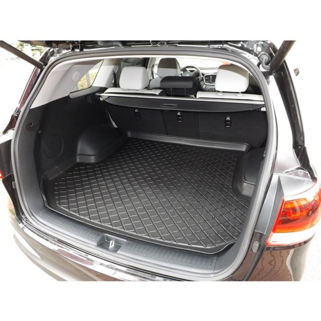 Tavita portbagaj Kia Sorento fabricatie 02.2015 - prezent (5 locuri)