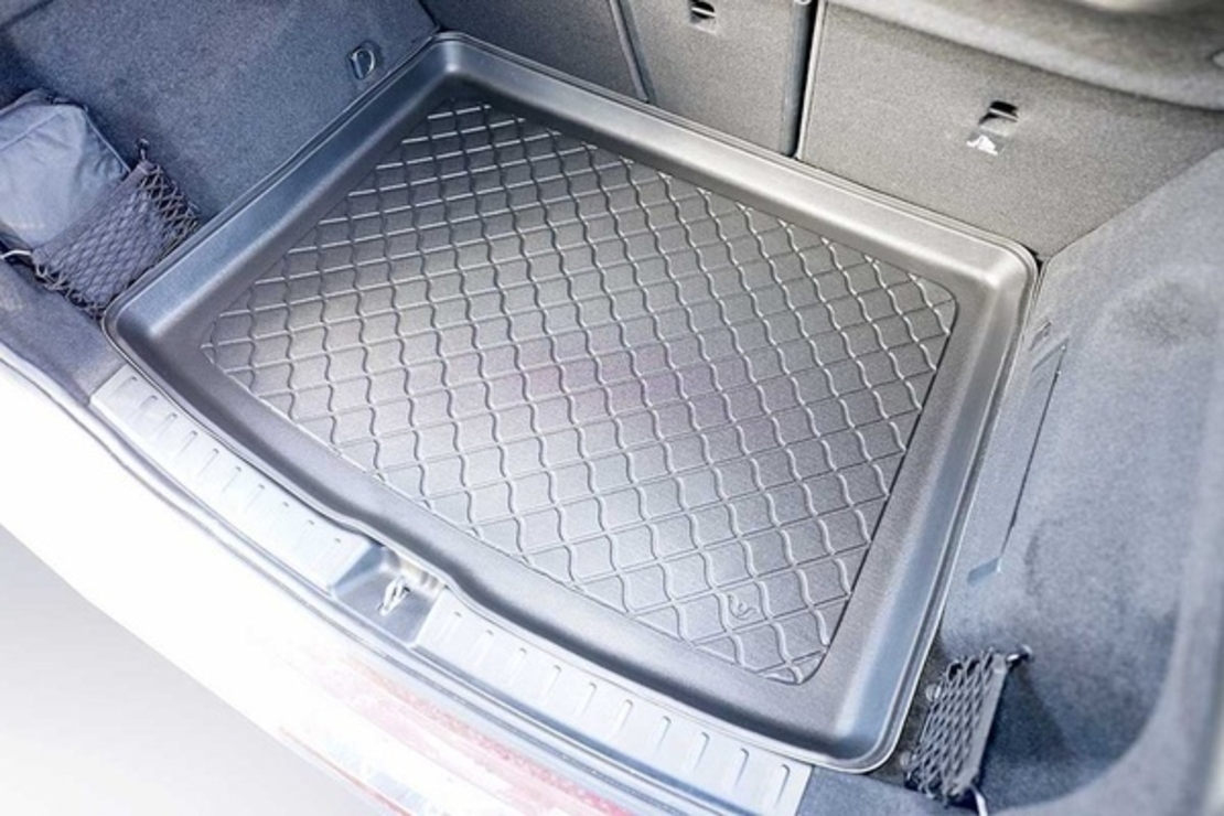 Tavita de portbagaj Mercedes GLA (H247) Plug-in Hybrid, anul de fabricatie 04.2020 - prezent, caroserie SUV