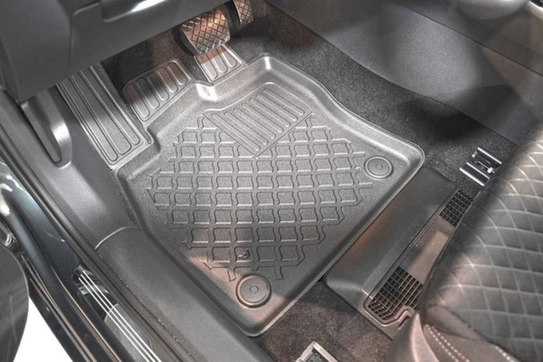 Covorase auto tip tavita Skoda Superb III fabricatie 2013 - prezent