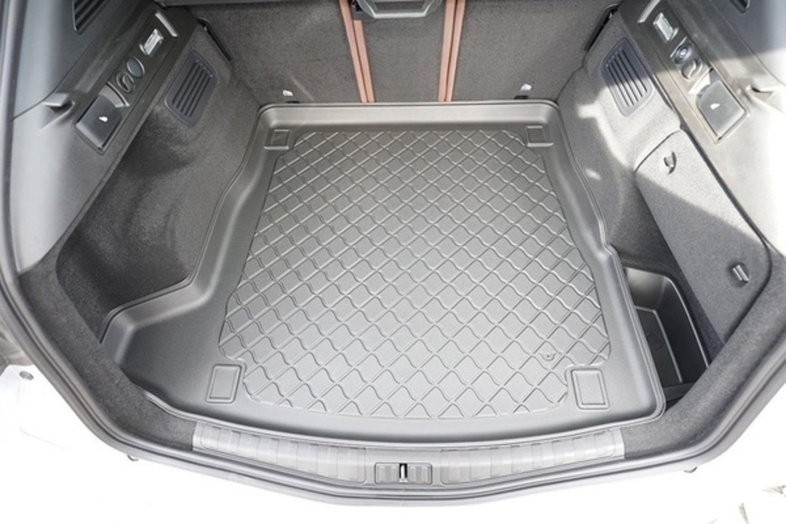 Tavita de portbagaj Alfa Romeo Stelvio (Type 949), anul de fabricatie 01.2017-prezent, caroserie SUV, fara subwoofer