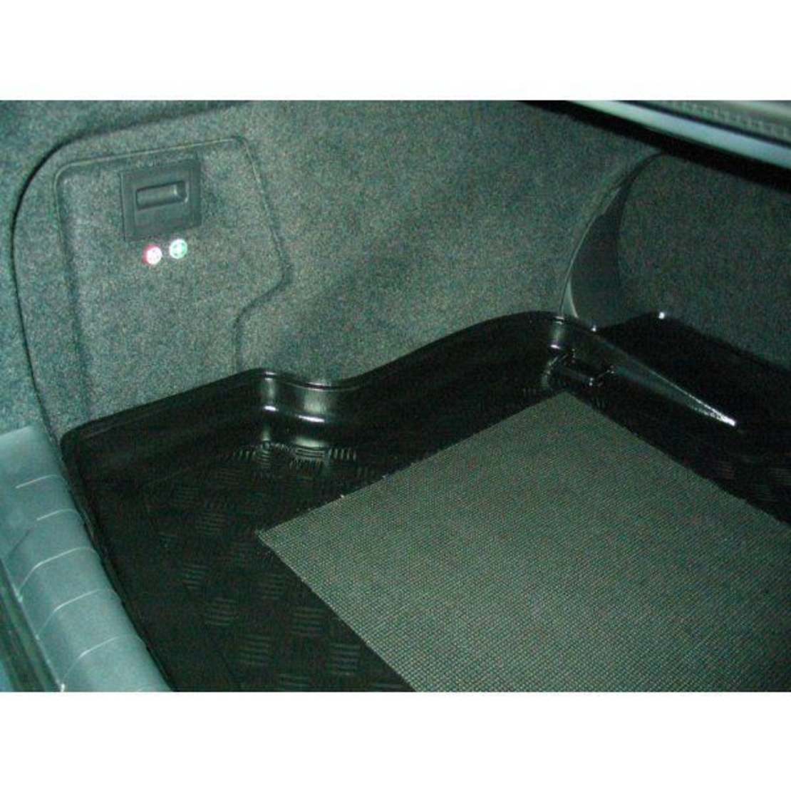 Tavita portbagaj Opel Vectra C caroserie sedan fabricatie 2002 - 2008 #1