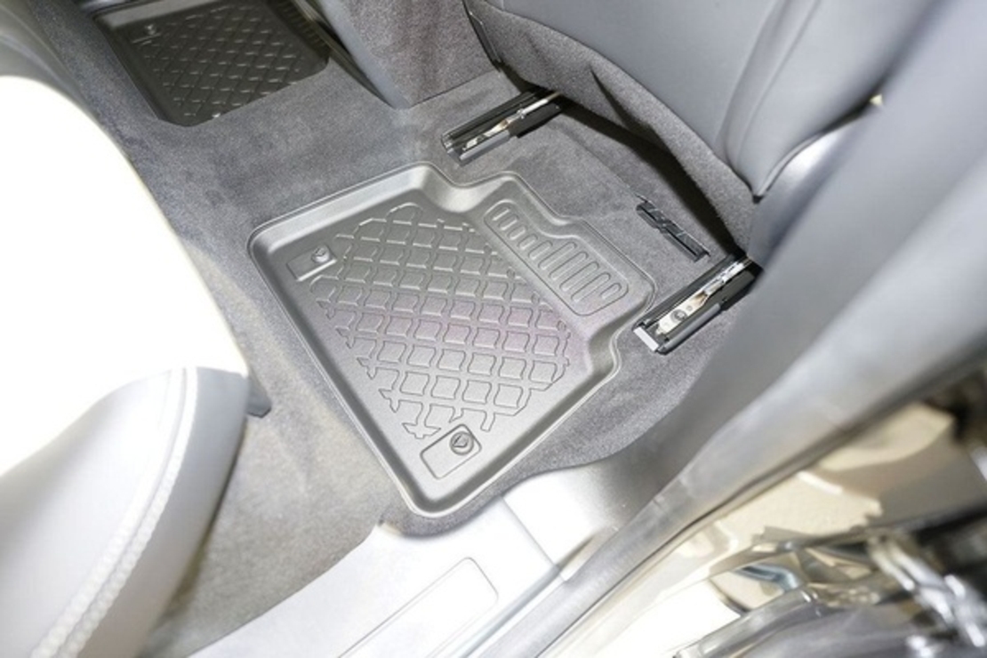 Covorase tip tavita Land Rover Discovery Sport Plug-in Hybrid, anul de fabricatie 04.2020-prezent, caroserie SUV