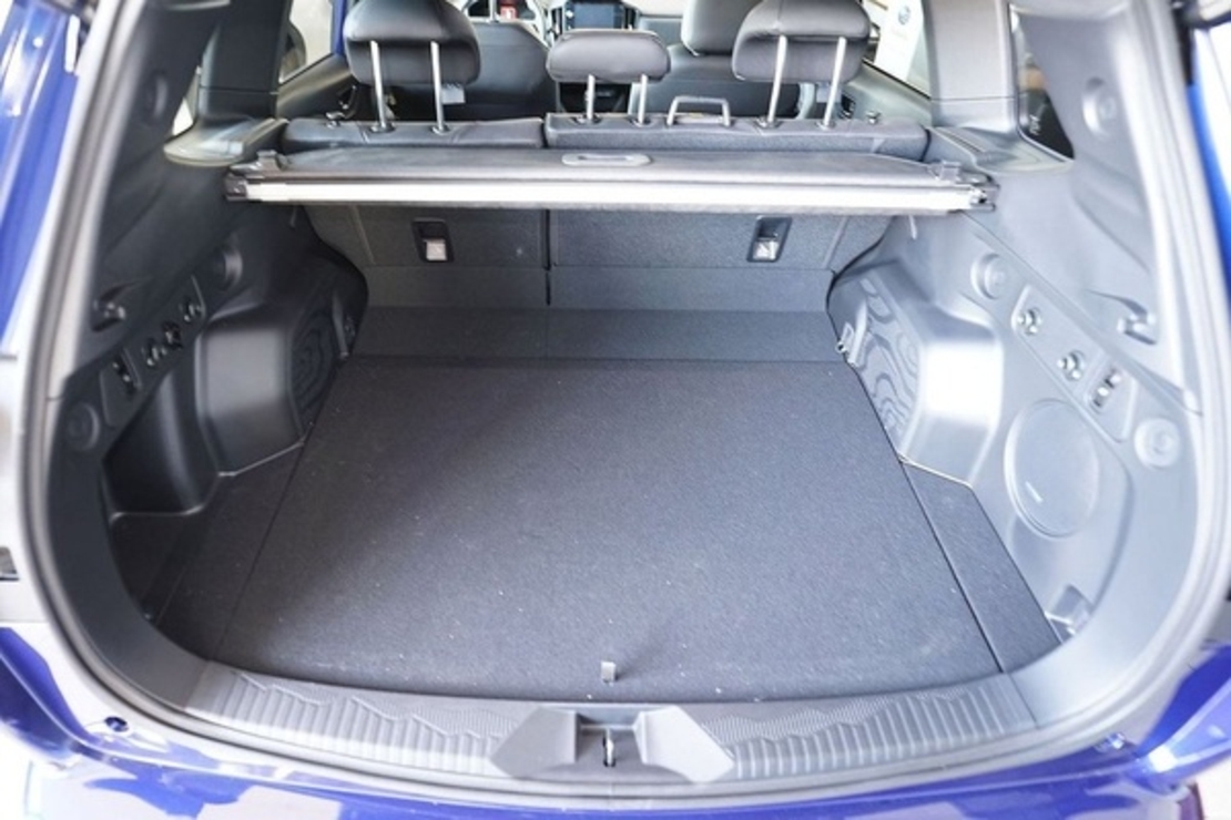 Tavita portbagaj Subaru Forester VI e-Boxer, fabricatie 11.2024 - prezent, caroserie suv, cu/fara subwoofer, ureche detasabila pe dreapta