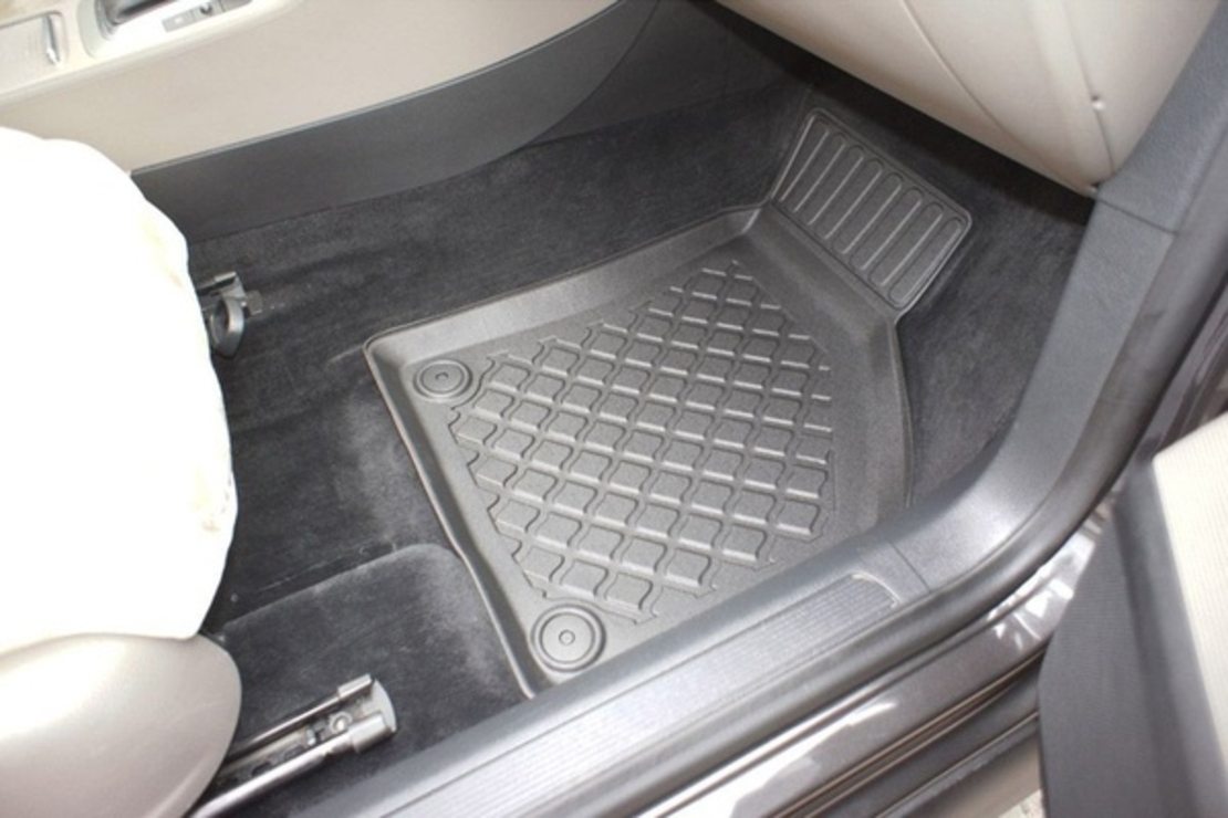 Covorase tip tavita Volkswagen Passat B7, caroserie Combi, fabricatie 10.2010 - 11.2014 #1