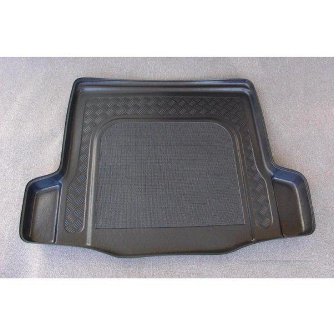 Tavita portbagaj Chevrolet Cruze caroserie Sedan fabricatie 05.2009 - prezent (cu roata de rezerva)