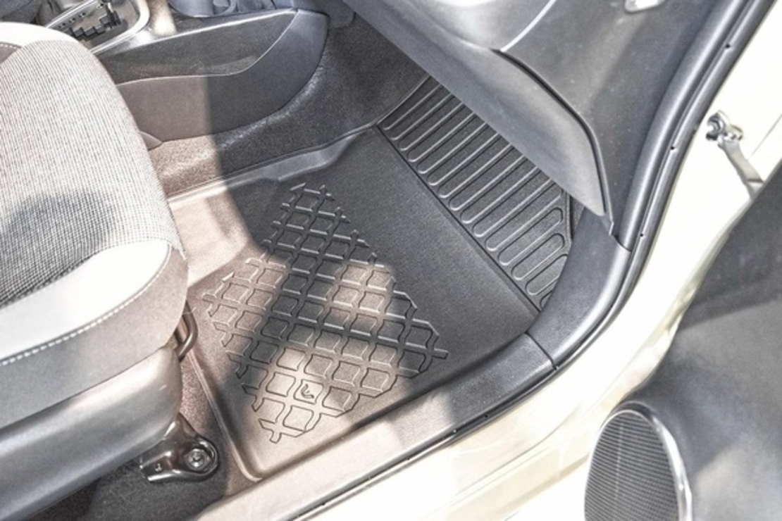 Covorase auto tip tavita Toyota Yaris III, fabricatie 09.2011 - 08.2020