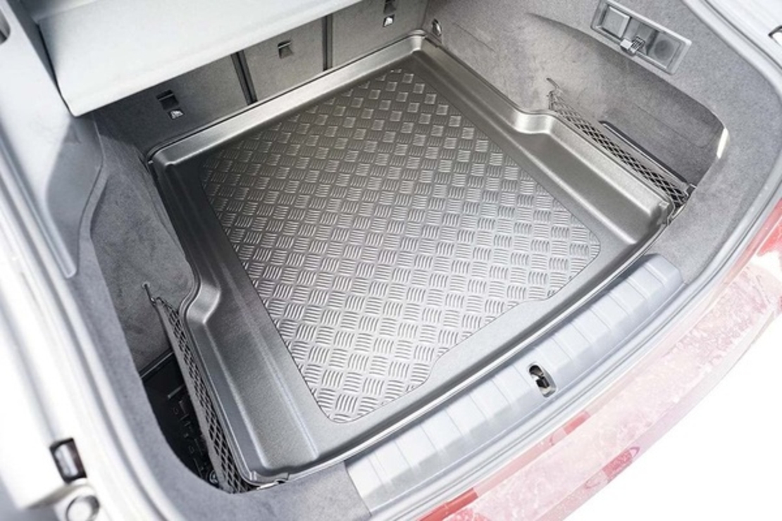 Tavita de portbagaj BMW i4 Gran Coupe (G26) electric, an de fabricatie 11.21021 - prezent, caroserie Coupe