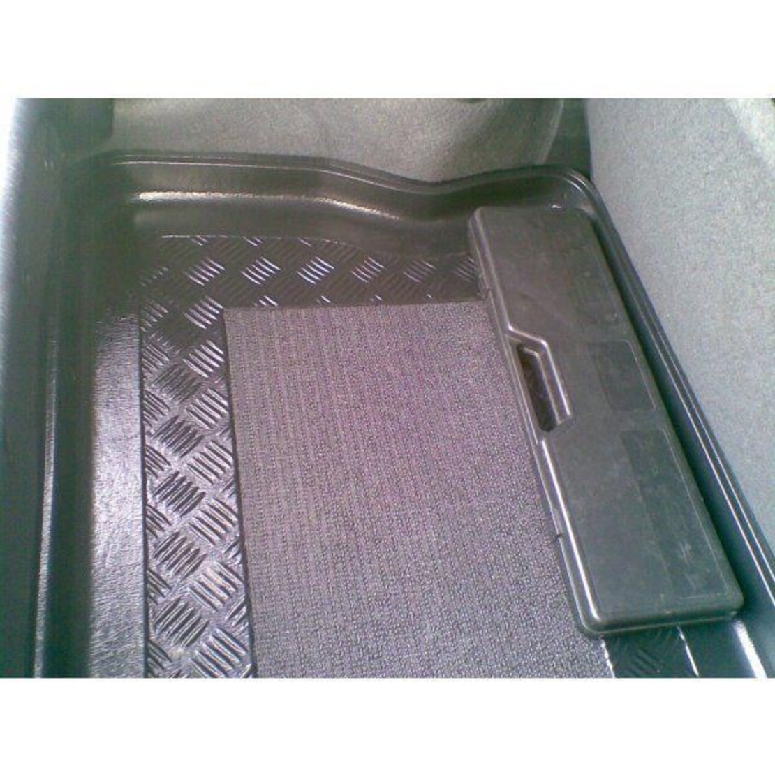 Tavita portbagaj Opel Corsa C caroserie hatchback fabricatie 2001 - 2006